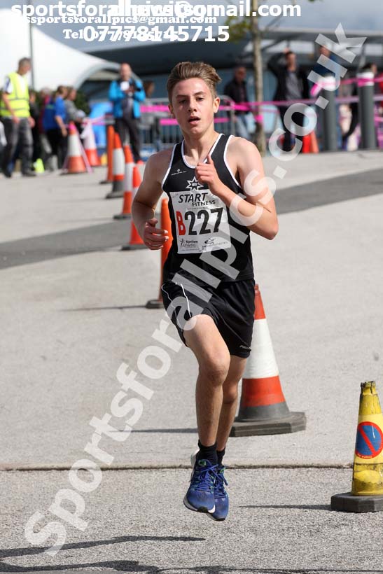 Boys under-15s 3 stage relay, Northern Senior 6 and 4 and Junior Stage Road Relays, SportsCity, Manchester. Photo:  David T. Hewitson/Sports for All Pics